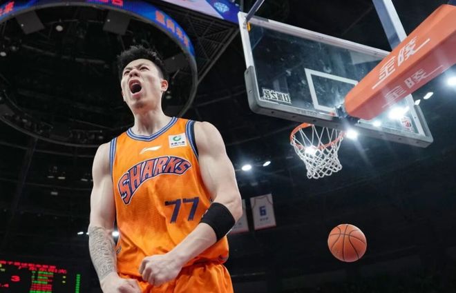 CBA排名又乱了!上海10连胜杀回第一,广东难保前4,北京又被爆冷 CBA排名又乱了!上海10连胜杀回第一,广东难保前4,北京又被爆冷