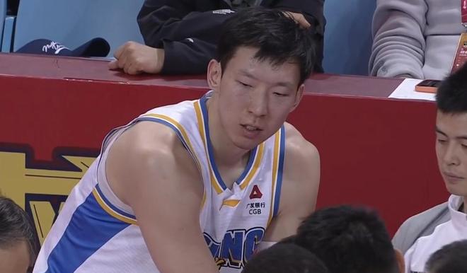 遭吉林爆冷,比周琦罚球8中0更糟心的,是抢洋助教战术板的许利民 遭吉林爆冷,比周琦罚球8中0更糟心的,是抢洋助教战术板的许利民