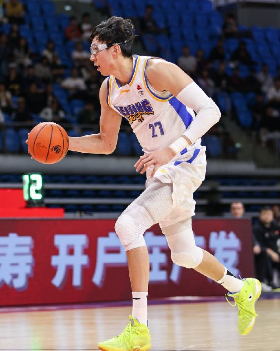 北京末节20-7拒浙江逆转!周琦7罚6中轰12+9 赵睿11+9程帅澎23分 北京末节20-7拒浙江逆转!周琦7罚6中轰12+9 赵睿11+9程帅澎23分