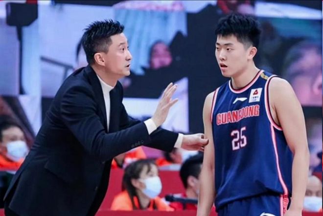 首发唯一在场输分!比崔永熙出场时间多,粤蜜:签了杜家就是硬气 首发唯一在场输分!比崔永熙出场时间多,粤蜜:签了杜家就是硬气