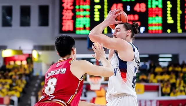 9投砍16分10板!山东新外援展现全能内线实力,邱彪真是慧眼识珠 9投砍16分10板!山东新外援展现全能内线实力,邱彪真是慧眼识珠