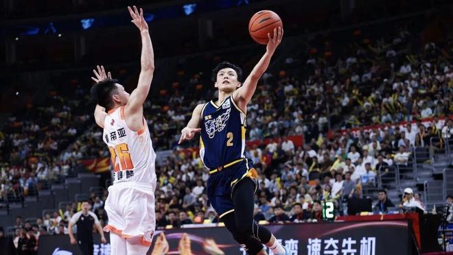 广东队今日早报！麦考尔或被裁，焦泊乔赛季报销，朱总加速寻找大外援，徐昕砍13+10+6封盖打脸杜锋