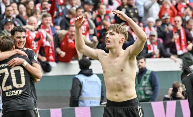 哈曼:有时当输给拜仁时你不得不脱帽致意,然后说他们就是强 哈曼:有时当输给拜仁时你不得不脱帽致意,然后说他们就是强