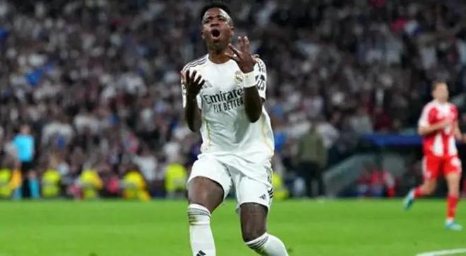 皇马1-2拜仁陷绝境!凯恩49球封神,姆总14球空砍太扎心 皇马1-2拜仁陷绝境!凯恩49球封神,姆总14球空砍太扎心