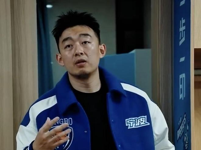 宁波总经理:我不允许任何人破坏球队团结,一旦出现马上滚蛋 宁波总经理:我不允许任何人破坏球队团结,一旦出现马上滚蛋