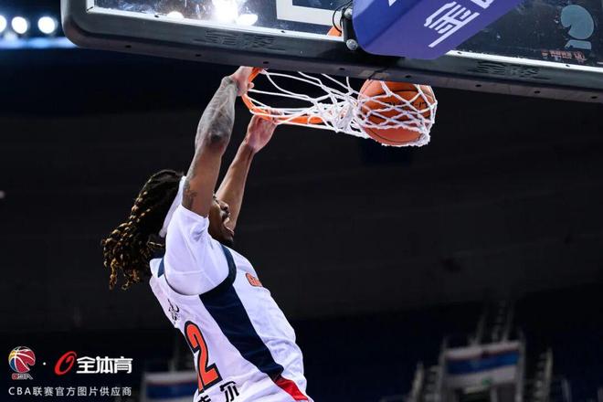 落后16分逆转!广东客场加时险胜青岛 落后16分逆转!广东客场加时险胜青岛