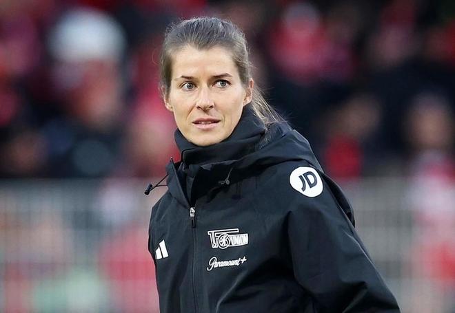 柏林联新帅埃塔的丈夫也是教练，目前执教莱比锡女足二队