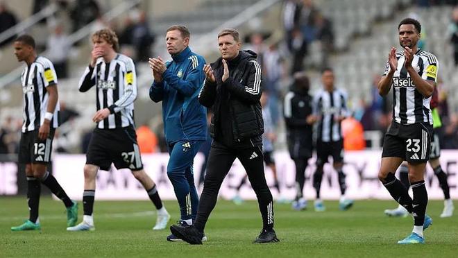 埃迪·豪七秒沉默：冠军教头的信任危机