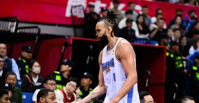 北京2大外引担忧！麦基无态度纯副作用，斯佩尔曼攻守连崩！