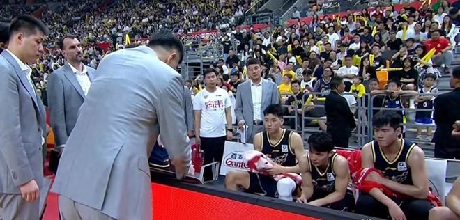 山西核心外援状态下滑严重，高薪球员低效，球队整改迫在眉睫