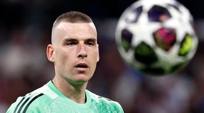 前门将：认定裤袜登场皇马就能欧冠晋级，那是对卢宁极不尊重