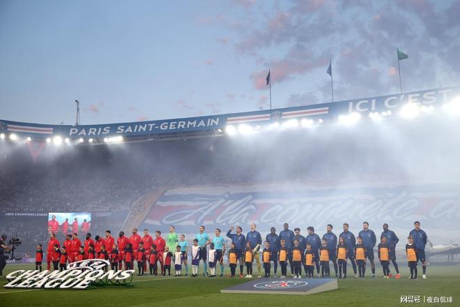 史诗9球对轰！巴黎5-4险胜拜仁，足坛传世经典诞生，球星创纪录