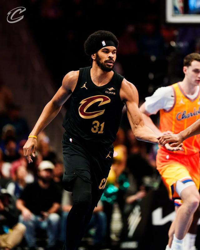 迟到了五年的饼，还是被阿伦吃上了