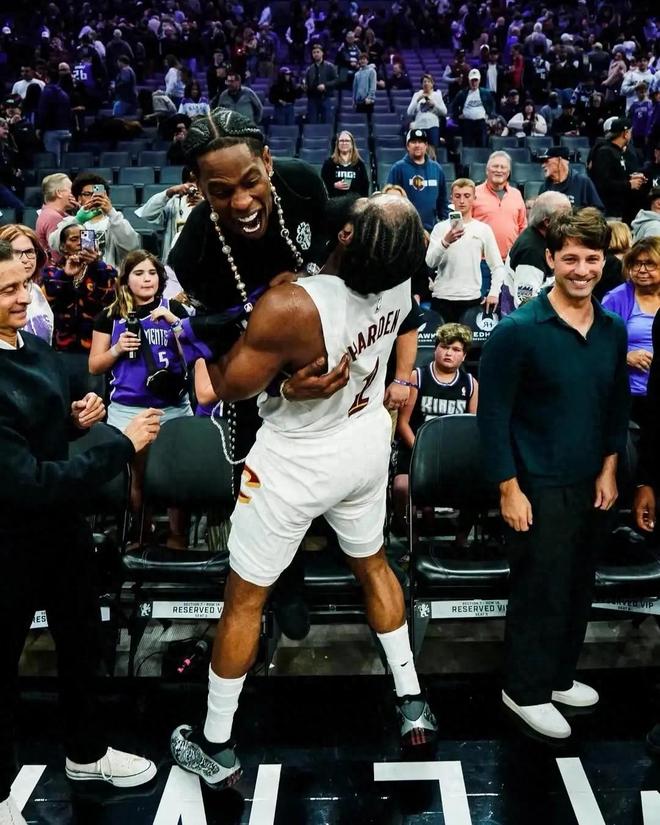 得分126.7！登顶联盟第一，哈登影响力太大了，米切尔也把话挑明