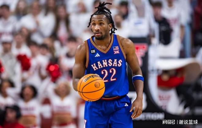 媒体更新选秀榜单：湖人可关注肯塔基中锋，勇士拿16+5双能卫？
