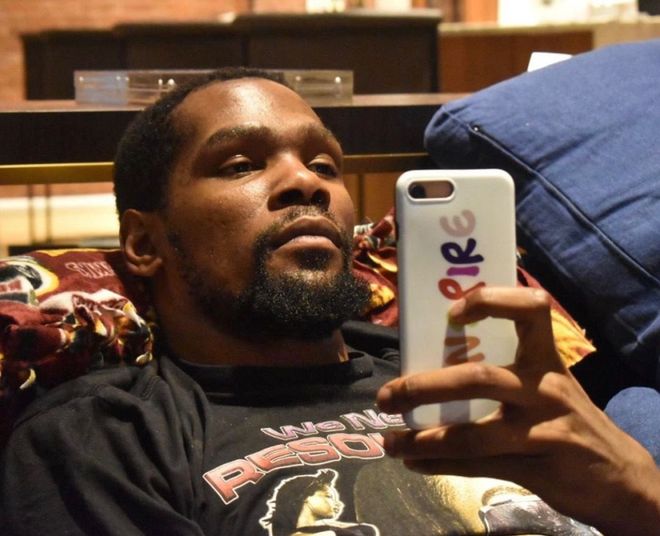 杜兰特疑似小号引热议!吐槽火箭和太阳队友 名嘴直言无风不起浪 杜兰特疑似小号引热议!吐槽火箭和太阳队友 名嘴直言无风不起浪