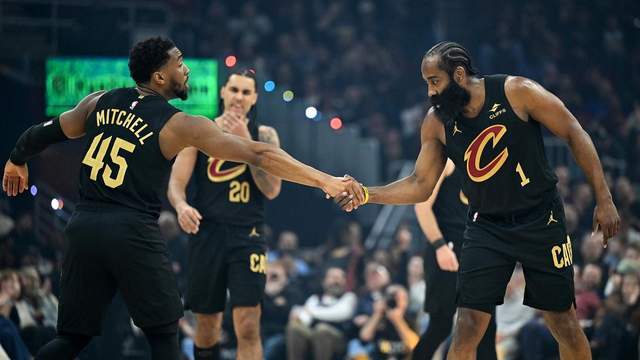 米切尔再夸哈登，称两人并未合练！骑士新3巨头即将合体冲击冠军