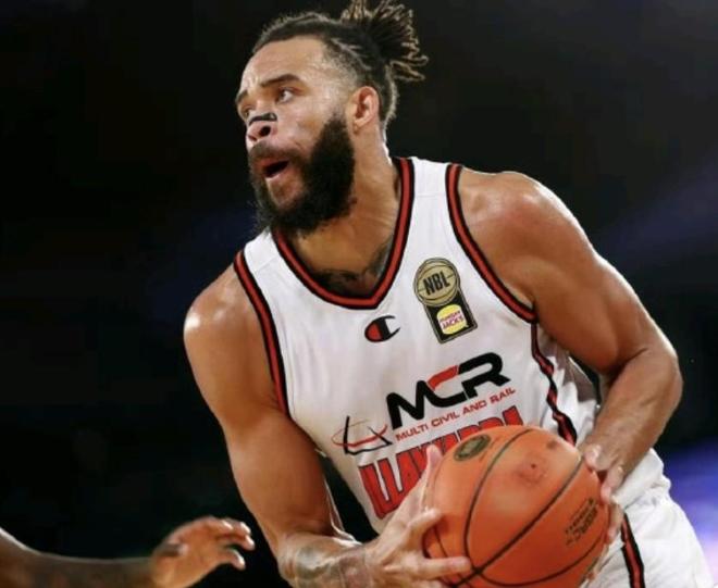 记者:麦基和老鹰的合同将于月底终止,预计第二阶段亮相CBA 记者:麦基和老鹰的合同将于月底终止,预计第二阶段亮相CBA