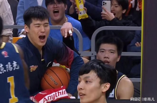 恭喜广东队!CBA“暴力双能卫”正式到位,男篮强力锋线拯救杜锋 恭喜广东队!CBA“暴力双能卫”正式到位,男篮强力锋线拯救杜锋
