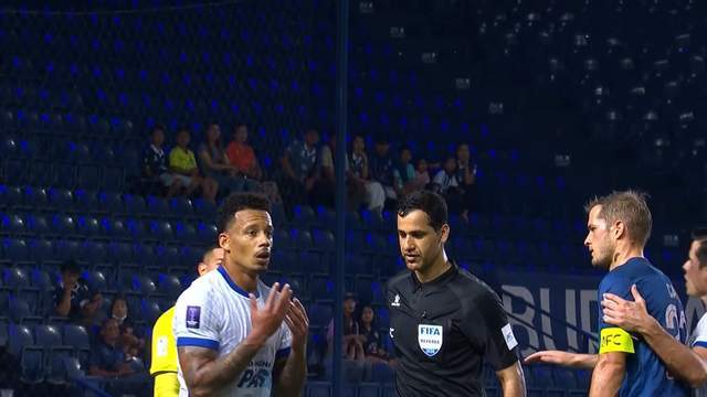 申花7号空缺,拉唐穿9号,申花本土前锋只剩刘诚宇 踢大连试金433 申花7号空缺,拉唐穿9号,申花本土前锋只剩刘诚宇 踢大连试金433