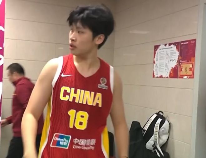 胜捷克更衣室！王思雨笑开花，其余各将淡定，球队隐患还是多！