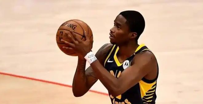 广东73-89辽篮!球员评分:1人满分,1人良好,6人不合格 广东73-89辽篮!球员评分:1人满分,1人良好,6人不合格