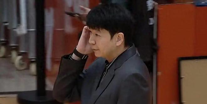 山东男篮惨败凸显一个扎心事实:邱彪四大嫡系球员没有一个能打的 山东男篮惨败凸显一个扎心事实:邱彪四大嫡系球员没有一个能打的