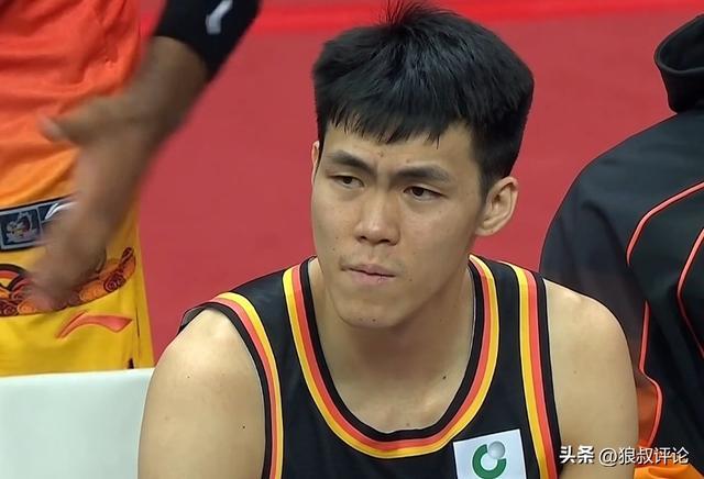 江苏外教:庞峥麟一直在带领球队 传出很不错的传球和正确进攻选择 江苏外教:庞峥麟一直在带领球队 传出很不错的传球和正确进攻选择