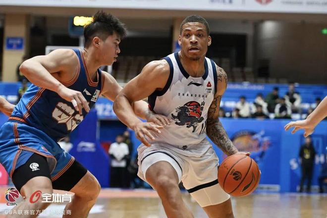 CBA形势大乱!广东令人失望,新疆山西都输球,山东机会来了 CBA形势大乱!广东令人失望,新疆山西都输球,山东机会来了