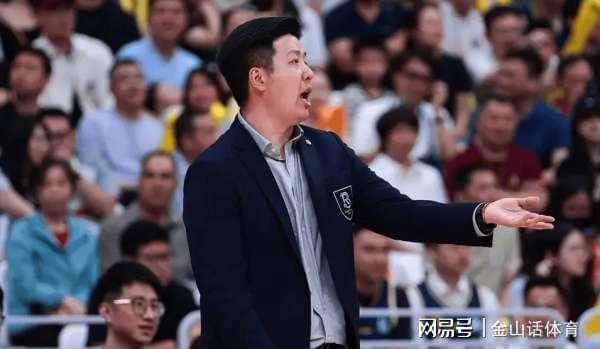 憋疯了!连续多场坐冷板凳,这场出战13分钟,7投6中,砍20分5板 憋疯了!连续多场坐冷板凳,这场出战13分钟,7投6中,砍20分5板