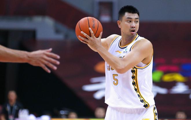 媒体人:广厦签回老将苏若禹,曾在广厦效力9个赛季 媒体人:广厦签回老将苏若禹,曾在广厦效力9个赛季