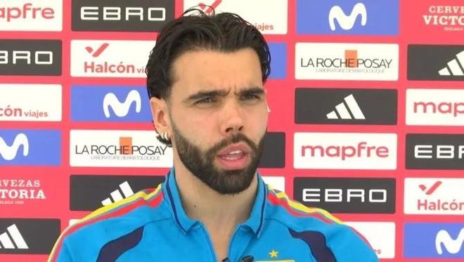 拉亚:霍安状态非常出色,没他巴萨本赛季走不到现在这个位置 拉亚:霍安状态非常出色,没他巴萨本赛季走不到现在这个位置