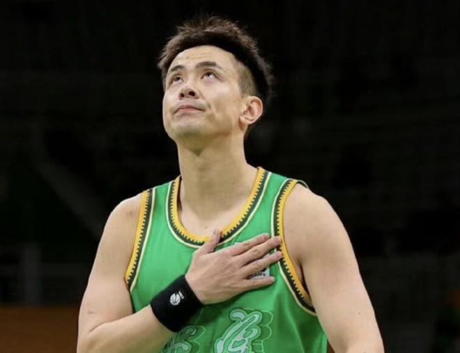 不容易!记者:赵继伟此前伤到腰,一度要吃止痛药才能登场 不容易!记者:赵继伟此前伤到腰,一度要吃止痛药才能登场