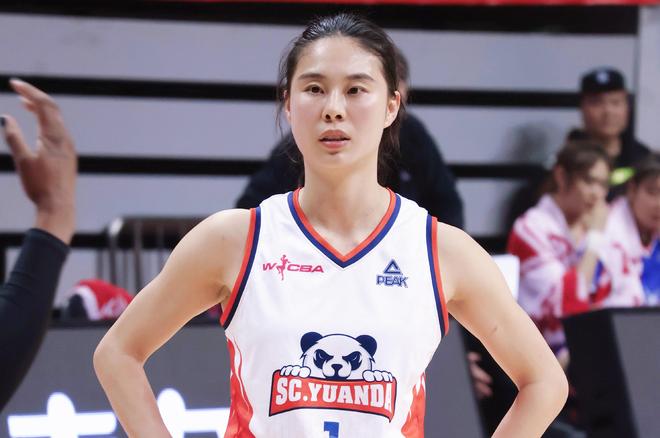 连场得分上双!中国女篮30岁王牌进半决赛冲第三冠:3大外援太猛 连场得分上双!中国女篮30岁王牌进半决赛冲第三冠:3大外援太猛