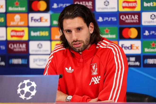 利物浦0-2落后,这名中场为何说"我和球迷感受完全一样" 利物浦0-2落后,这名中场为何说"我和球迷感受完全一样"