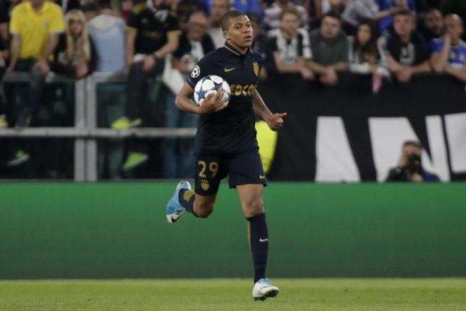 姆巴佩的欧冠半决赛进球，停在18岁