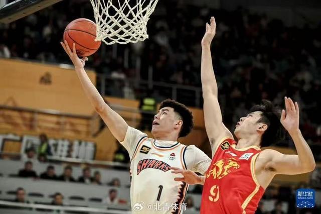 CBA｜赛后阻挡李添荣与球迷互动的并非首钢俱乐部人员