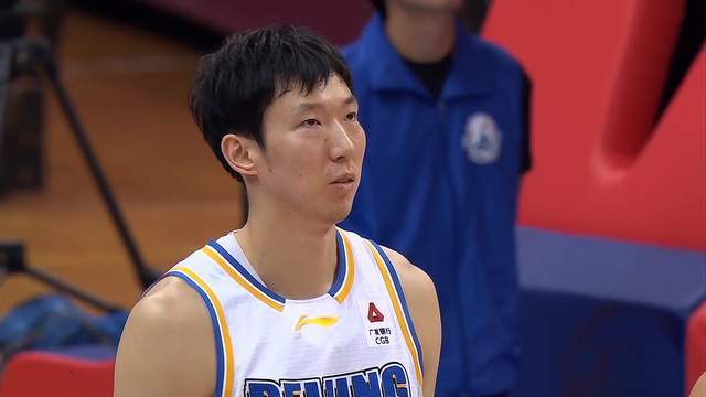 守住第四名，北京男篮小胜青岛，翟晓川8+9制胜反击，周琦12+13