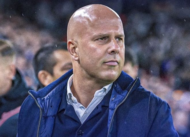 坚决不换帅！斯洛特拿到欧冠名额就留任，利物浦再给2亿欧元买人