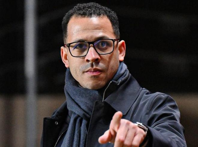 罗塞尼尔执教切尔西战绩：23场11胜2平10负，欧冠16强出局