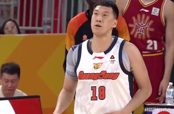 广东本赛季首位离队外援？CBA第一大杀器或被弃用，杜锋确认换人