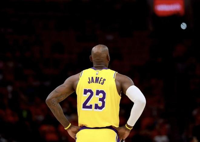 里奇-保罗：湖人该为詹姆斯在队中高兴，他们应确保让其留下