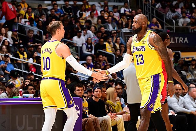 后场新援面对公牛竟然掉了链子，但这对于湖人可能反而是好事情？