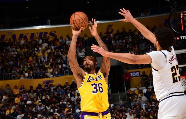 正负值断层领跑全队！湖人1100万捡漏斯马特真香