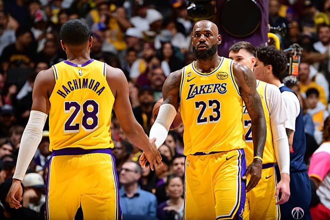 进入先发后立刻表现回暖了！湖人需要更好地使用这位锋线大将？