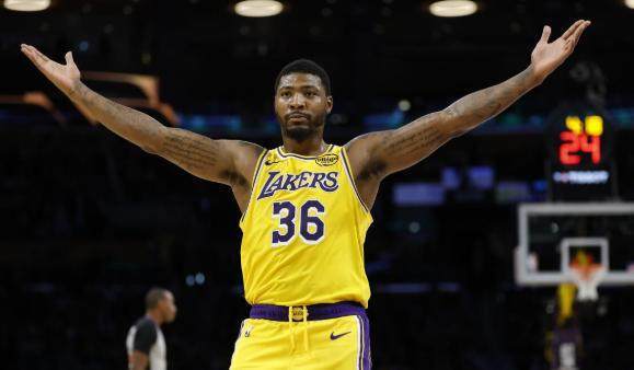 被放逐、被质疑的斯玛特,在湖人再成不可或缺之人 被放逐、被质疑的斯玛特,在湖人再成不可或缺之人