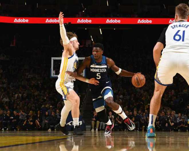 华子42+8+5森林狼送勇士4连败 波津加盟首次首发20分两将伤退 华子42+8+5森林狼送勇士4连败 波津加盟首次首发20分两将伤退