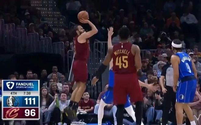 7中6!神级首秀!哈登,爽了! 7中6!神级首秀!哈登,爽了!