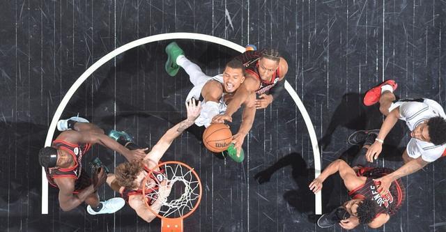 文班轻松砍下41+16+4+3 马刺轻取公牛 文班轻松砍下41+16+4+3 马刺轻取公牛