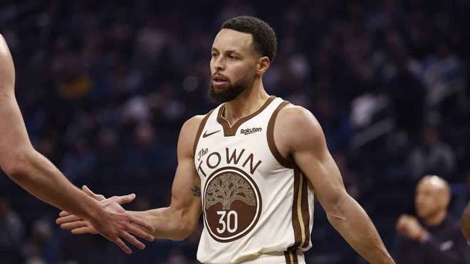 好消息，勇士队库里尽管伤病缠身，却再次暗示退役还遥遥无期